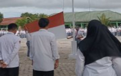 Upacara Bendera Mingguan MAN 1 Lampung Selatan, Drs. Edi Sehadi Tegaskan Pentingnya Kebersihan dan Kesehatan Lingkungan